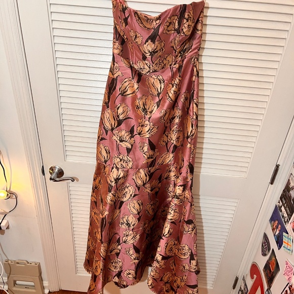 Lulus Gowning Around Mauve Floral Jacquard Strapless Maxi Dress Purple - Size S - Picture 2 of 8